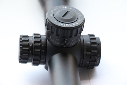 Cannocchiale da puntamento 5-25x56 FFP - Tubo da 34 mm, valore di clic 0,05 Mrad 